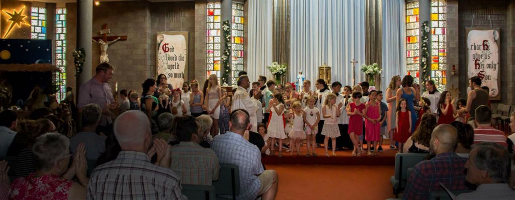 Christmas Family Mass - Photo 3