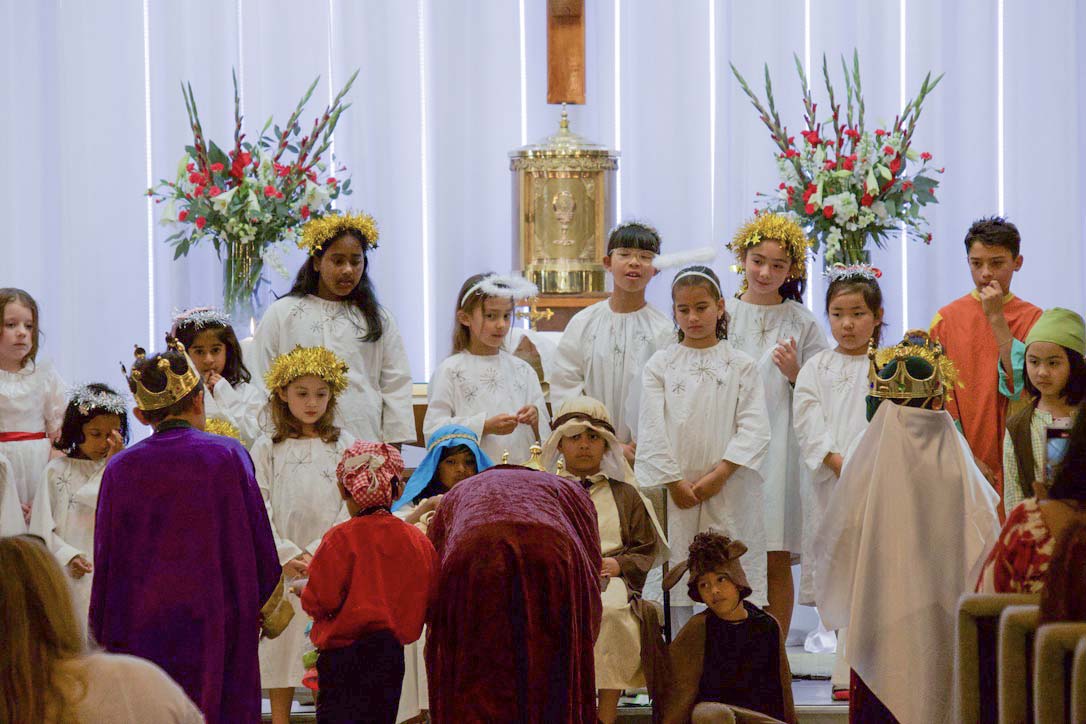 Christmas Family Mass 24 Dec - Photo 42