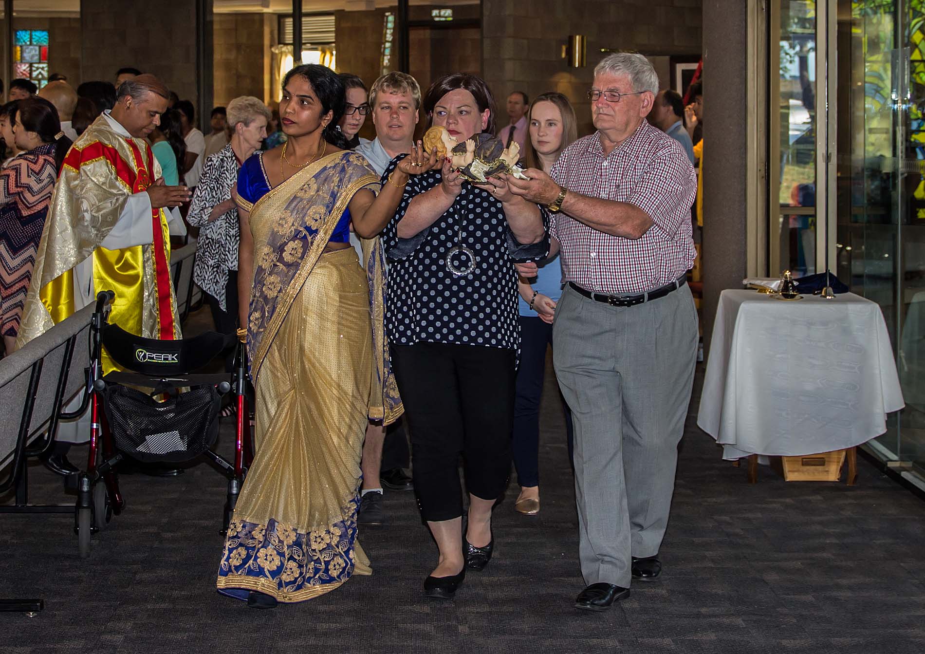 Christmas Family Mass 24 Dec - Photo 25
