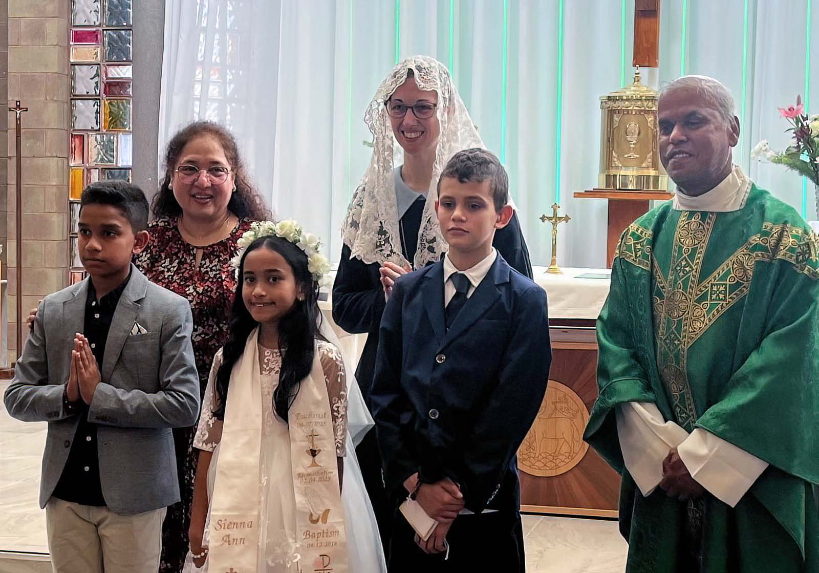 First Holy Communion 2 July - Photo 10