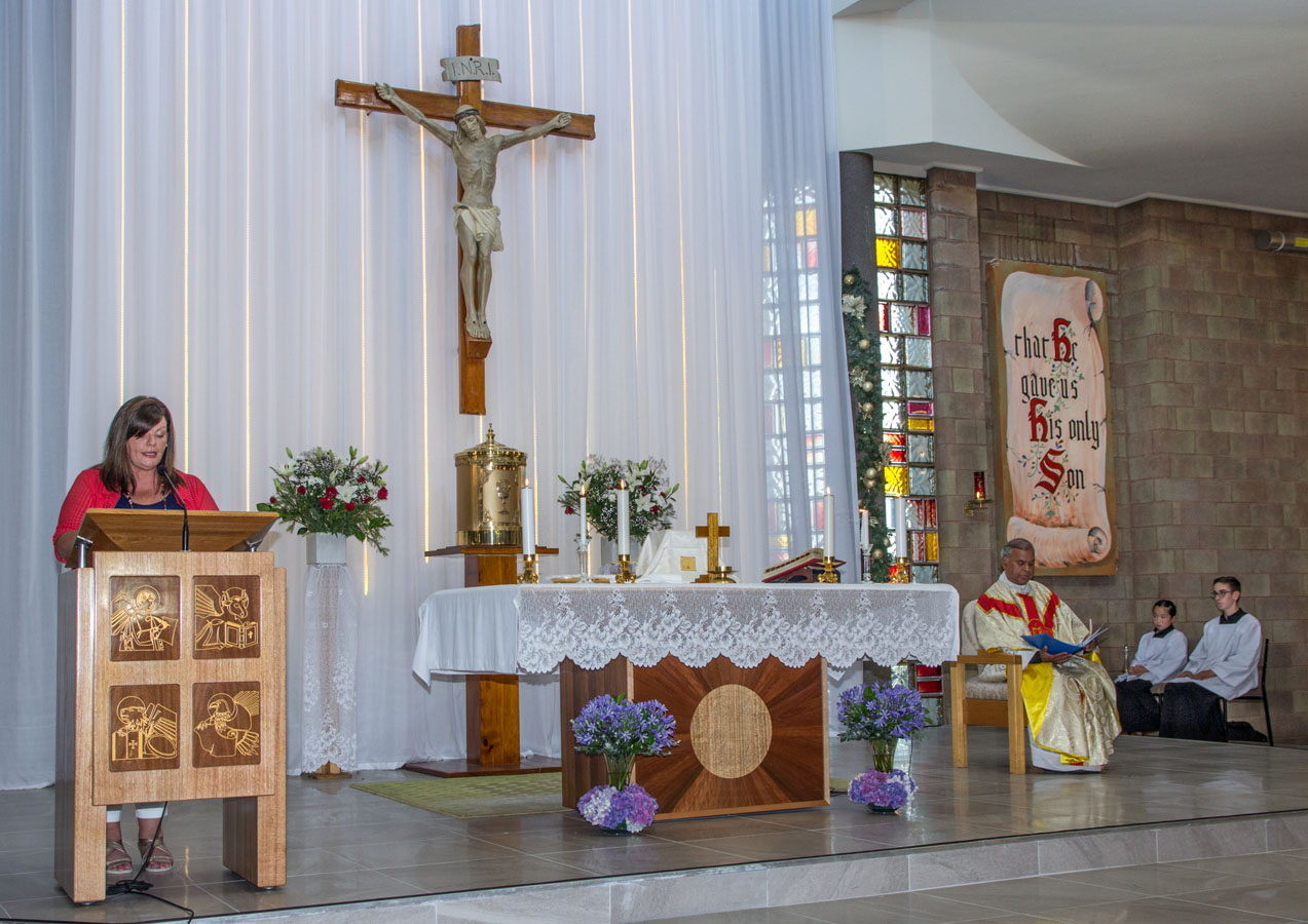 Christmas Family Mass 24 Dec - Photo 23