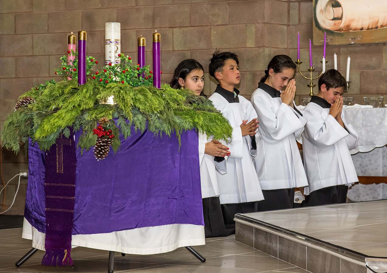 Christmas Family Mass 24 Dec - Photo 17