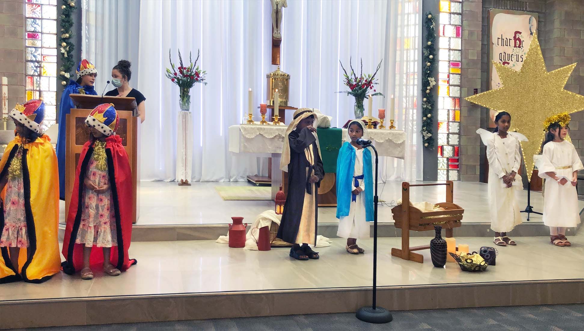 Christmas Family Mass 24 December - Photo 12