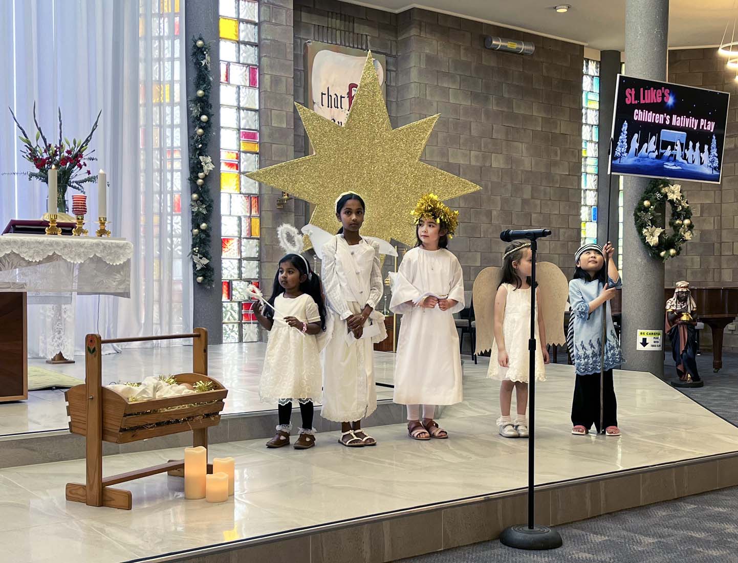 Christmas Family Mass 24 December - Photo 3