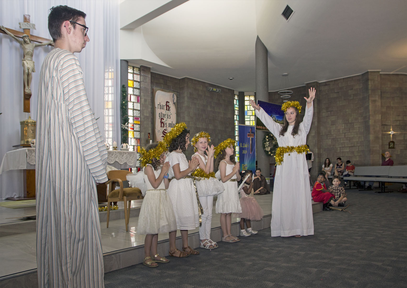 Christmas Family Mass 24 December - Photo 35