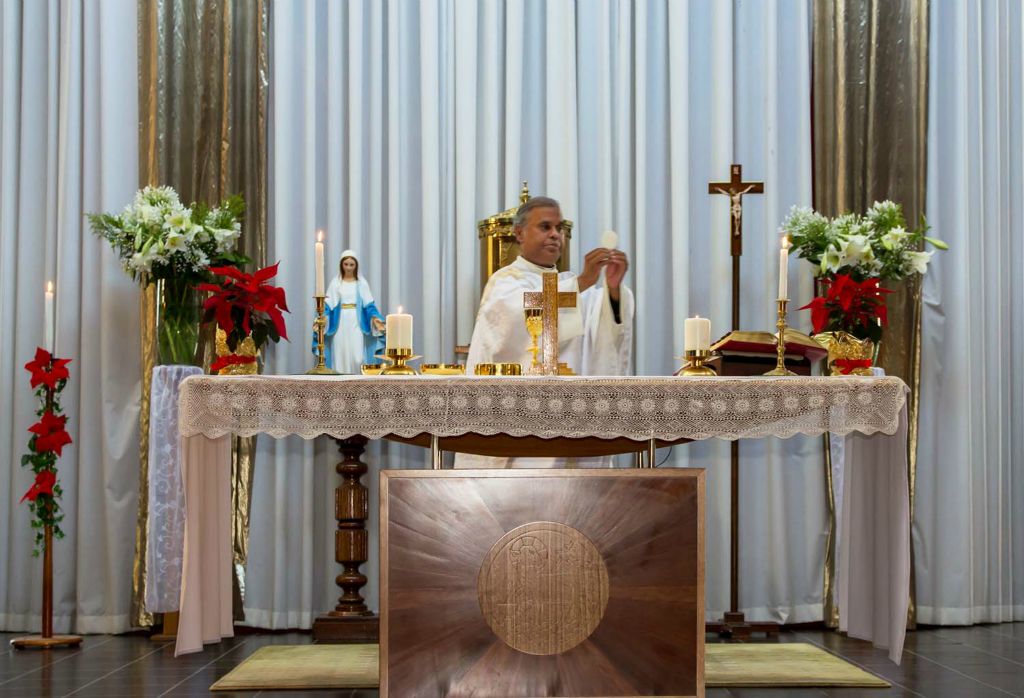 Christmas Family Mass - Photo 16