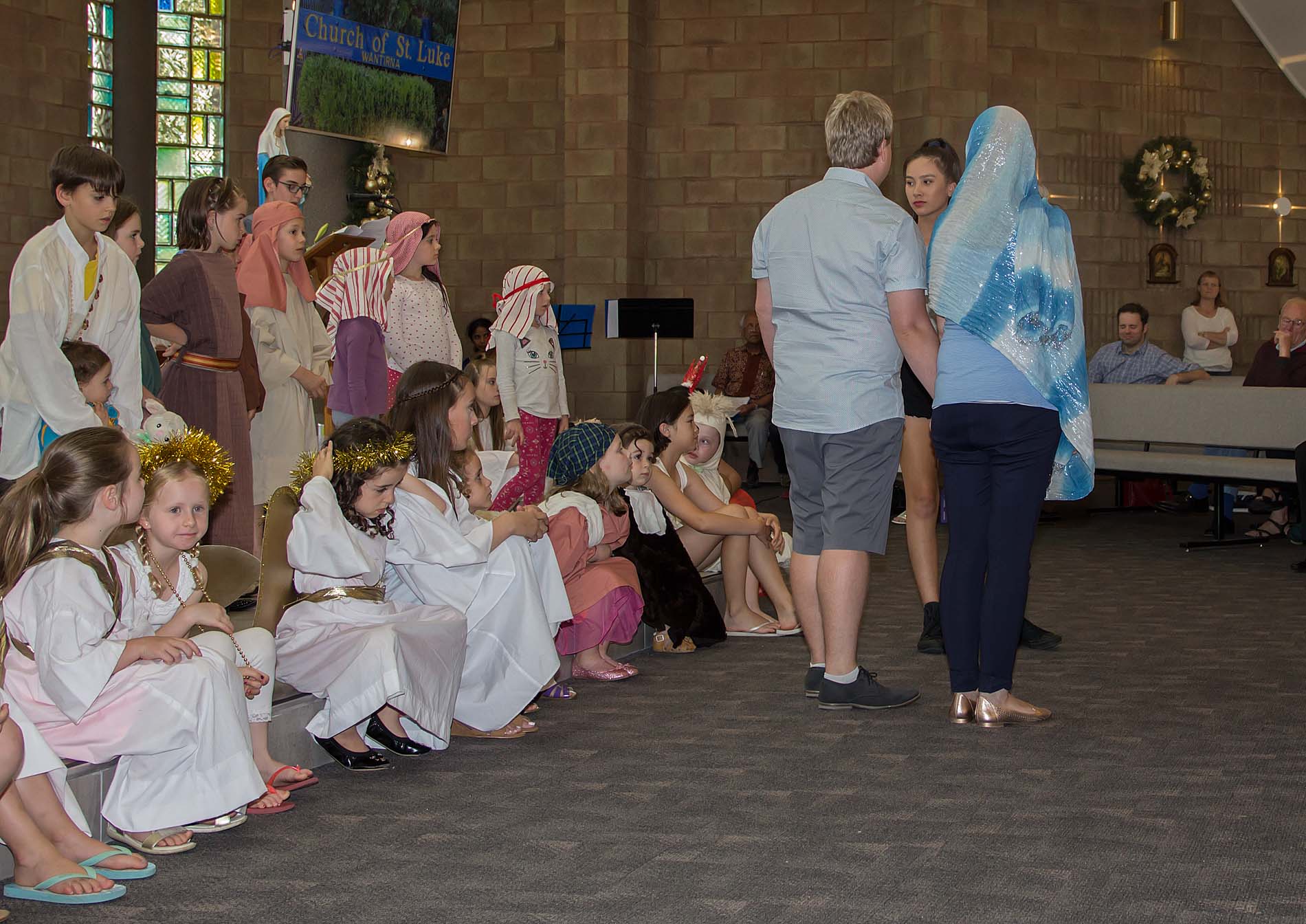 Christmas Family Mass 24 Dec - Photo 37
