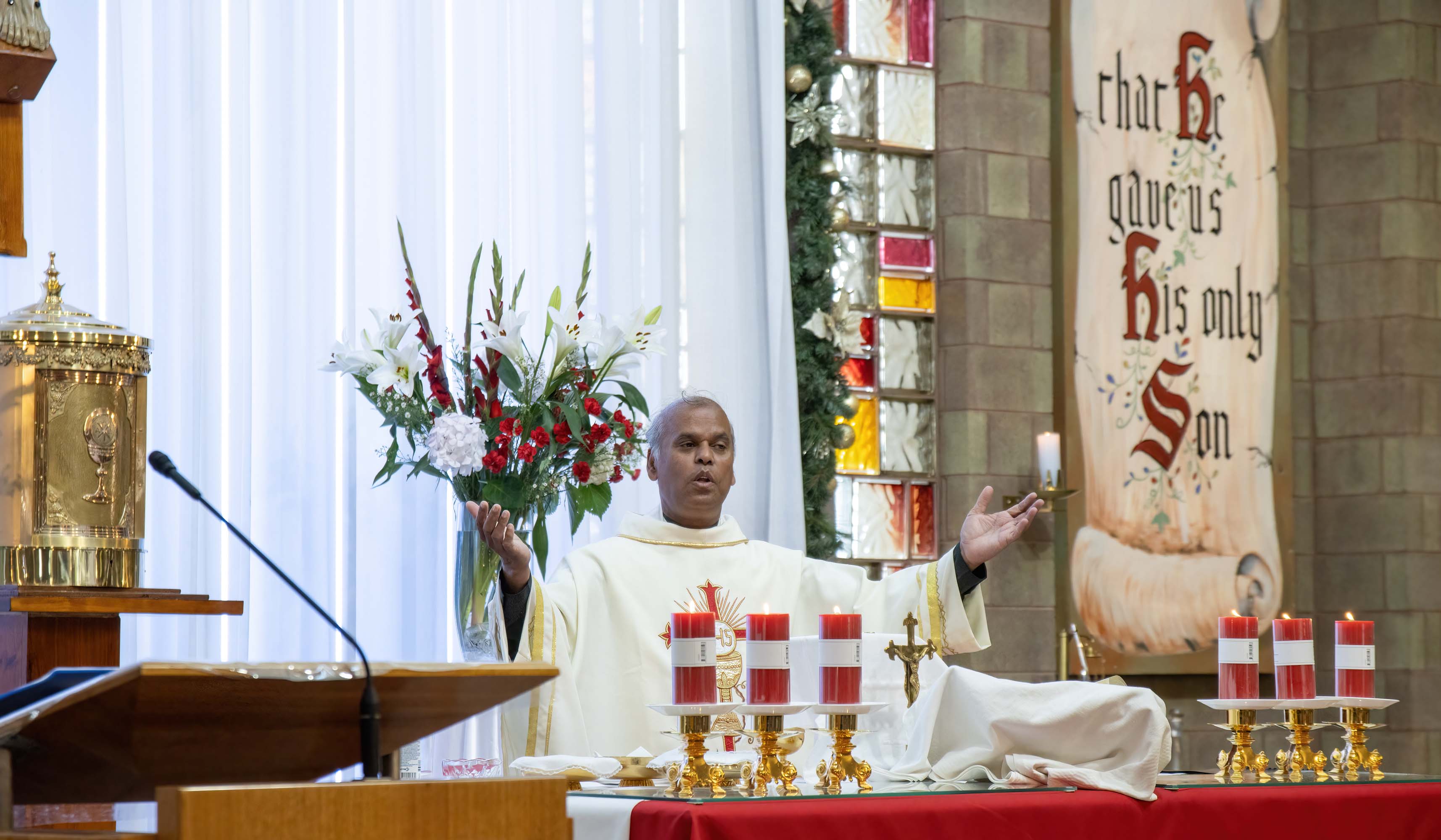 Christmas Family Mass 24 December - Photo 42
