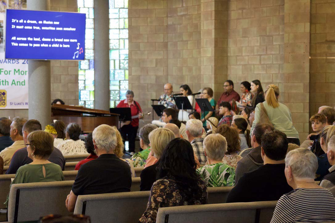 Christmas Family Mass 24 Dec - Photo 27
