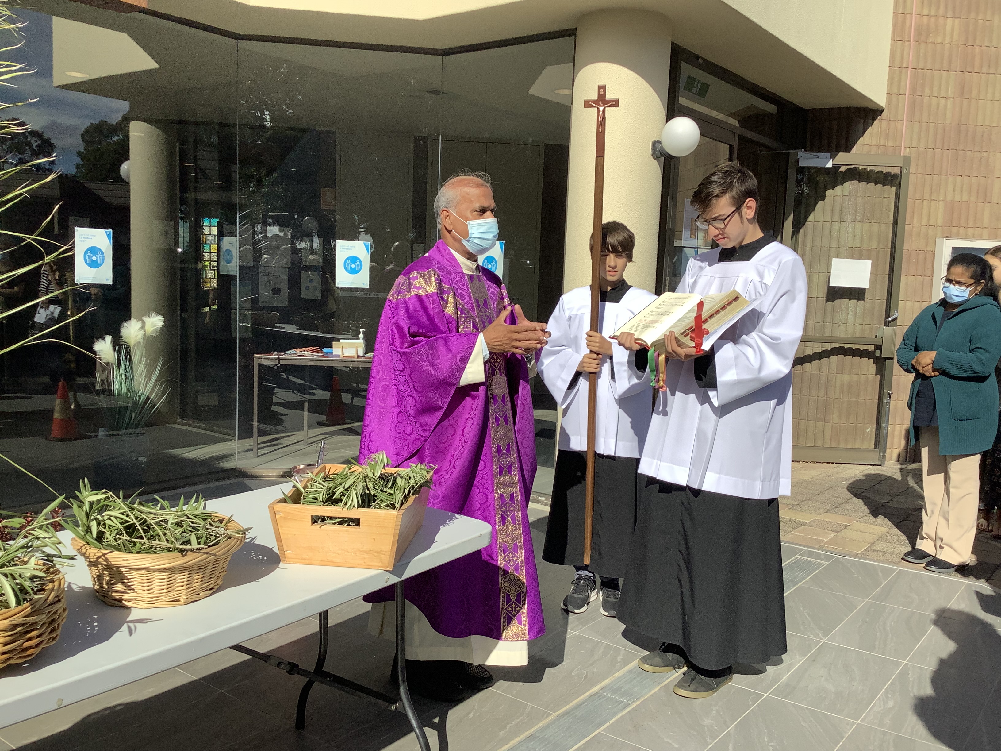 Palm Sunday 10 April - Photo 2