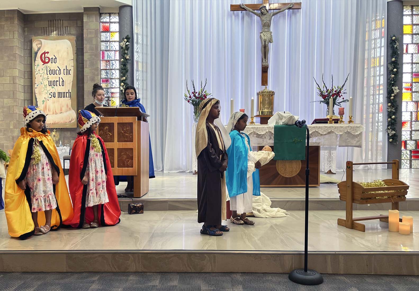 Christmas Family Mass 24 December - Photo 5