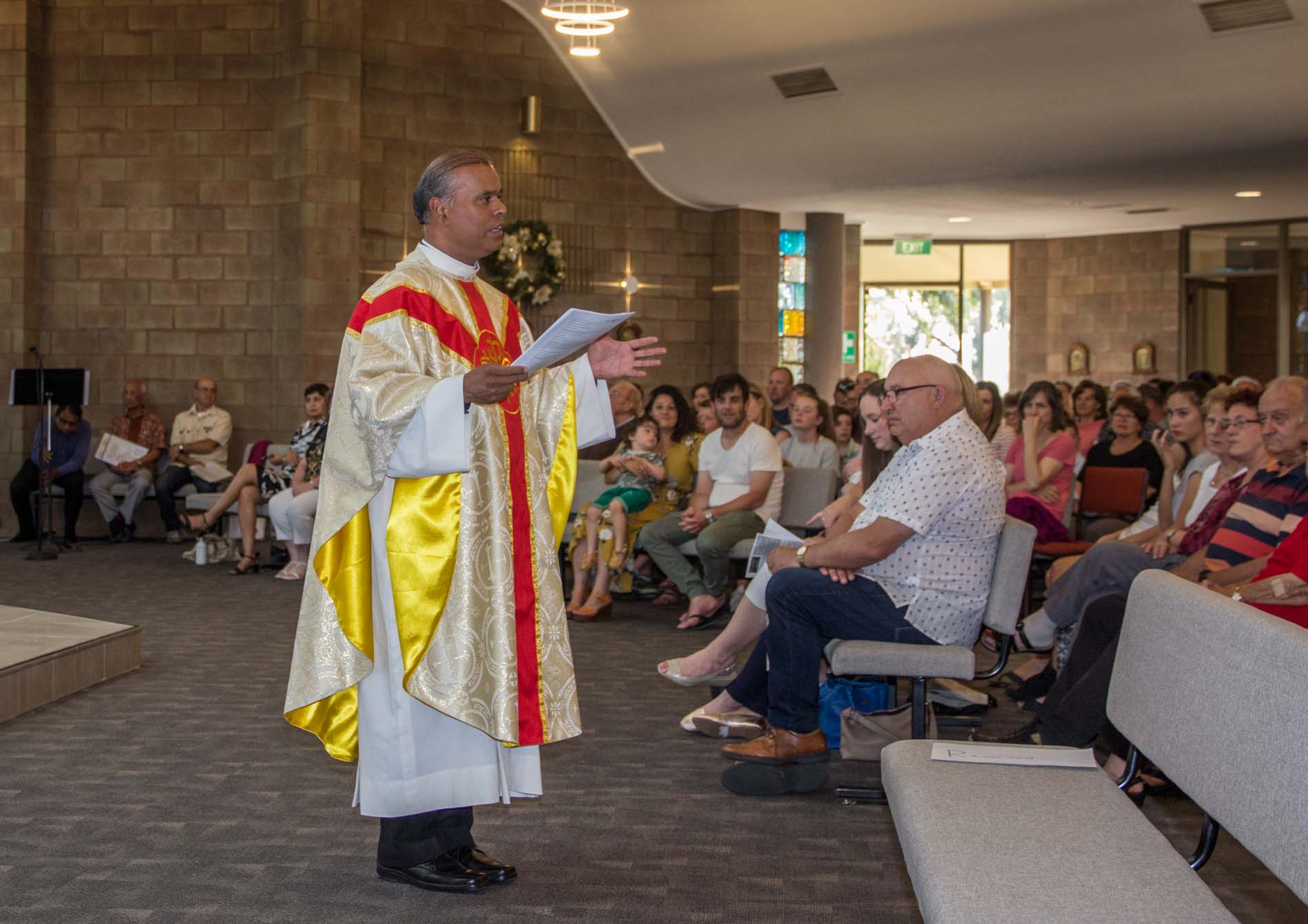 Christmas Family Mass 24 Dec - Photo 20
