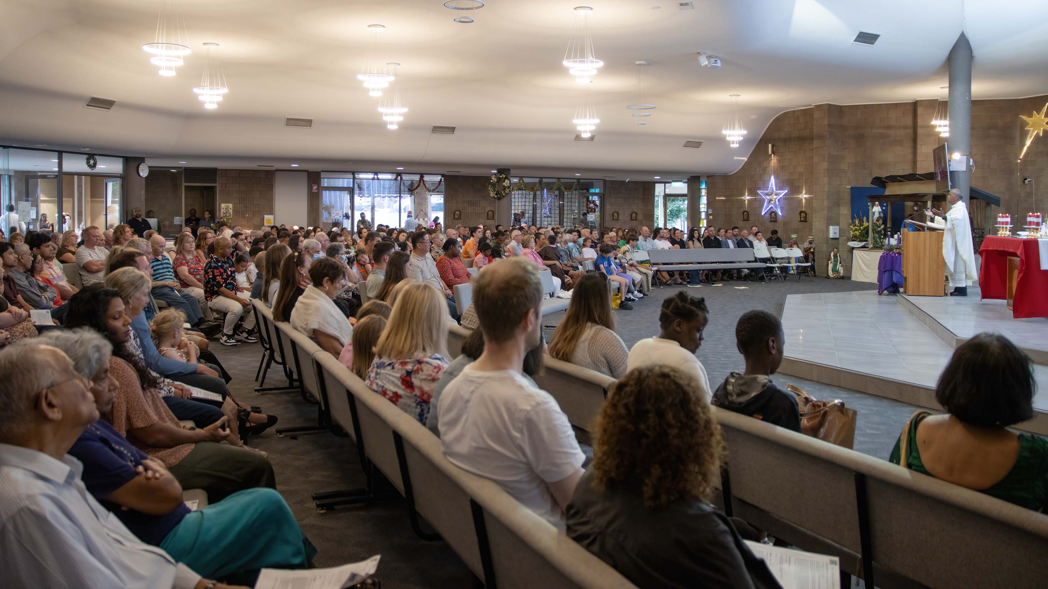 Christmas Family Mass 24 December - Photo 29