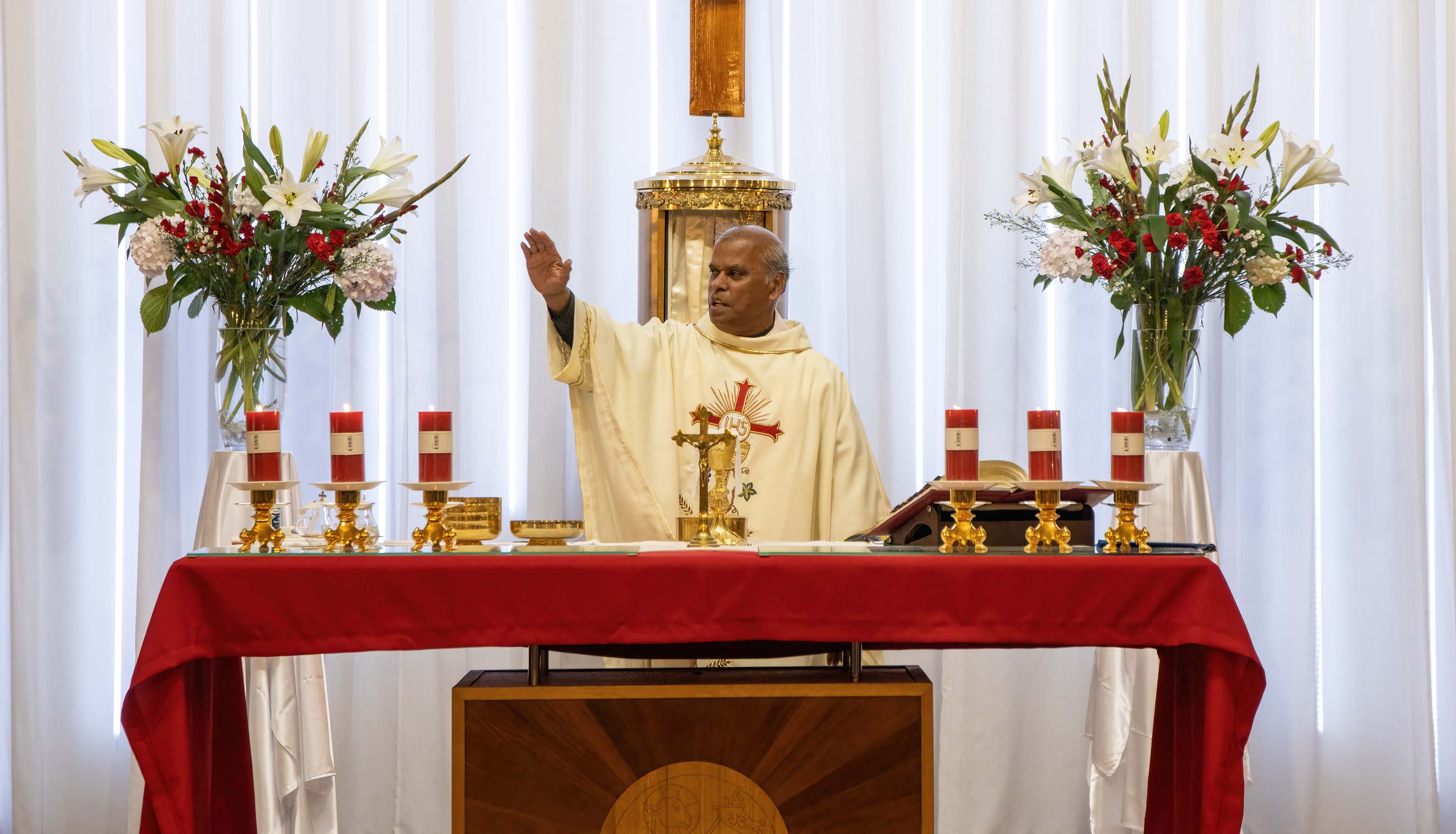 Christmas Family Mass 24 December - Photo 2