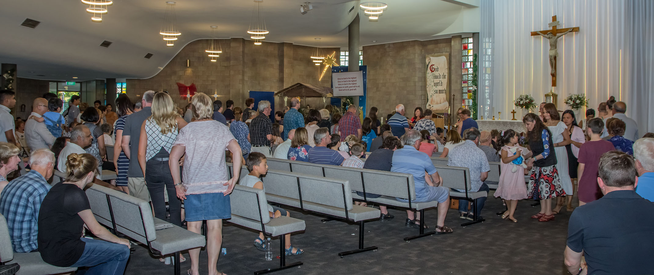 Christmas Family Mass 24 Dec - Photo 11