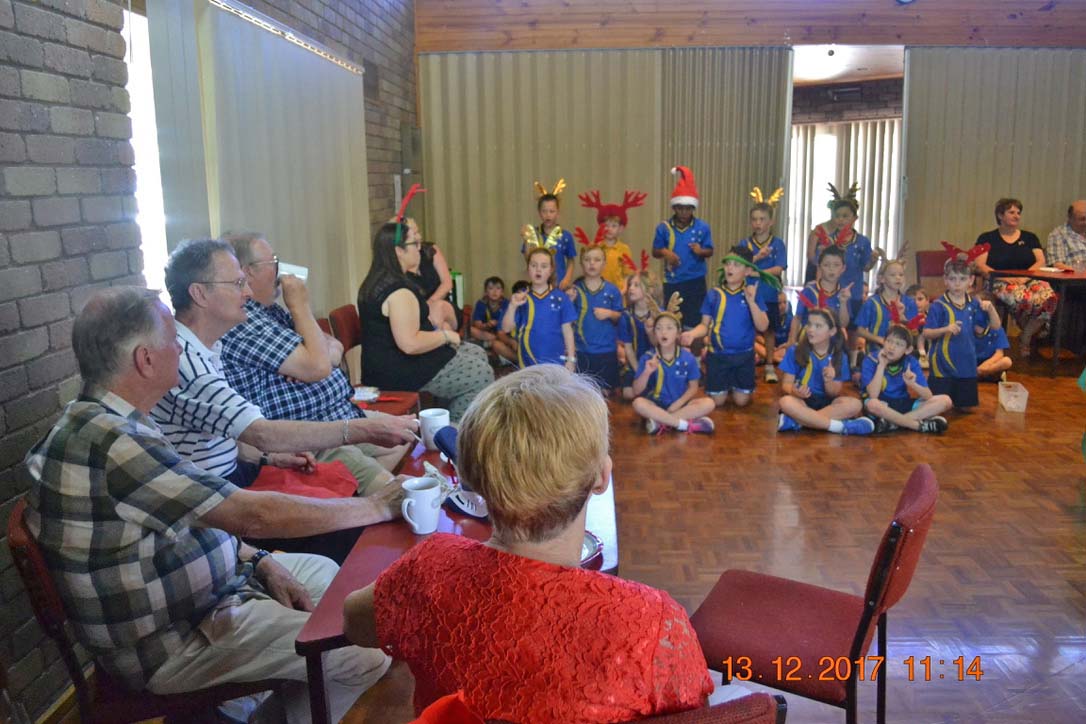 Seniors Christmas Mass 13 Dec - Photo 5