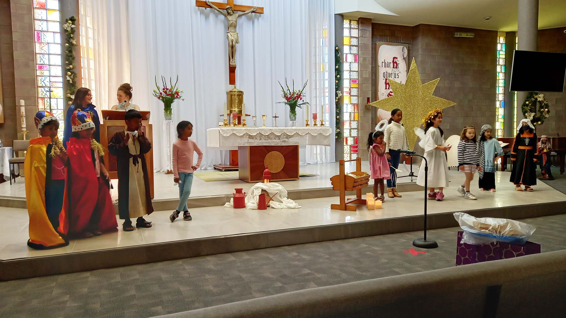 Christmas Family Mass 24 December - Photo 30