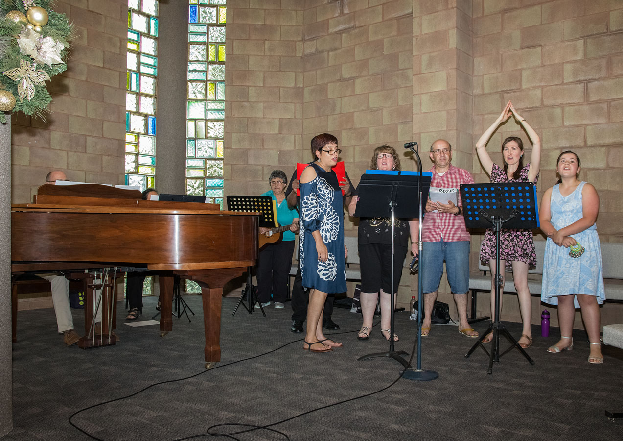 Christmas Family Mass 24 Dec - Photo 6