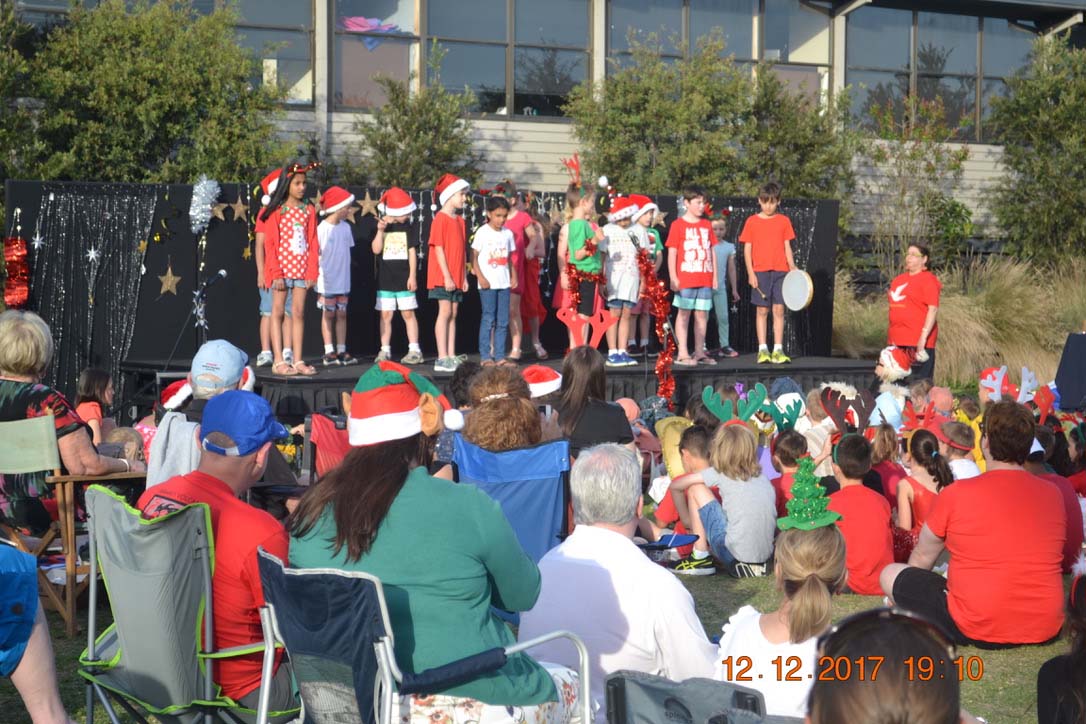 St Luke S School Carols - Photo 10