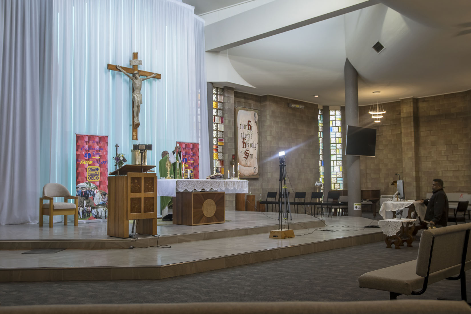 Live Mass During Pandemic 15 June - Photo 3
