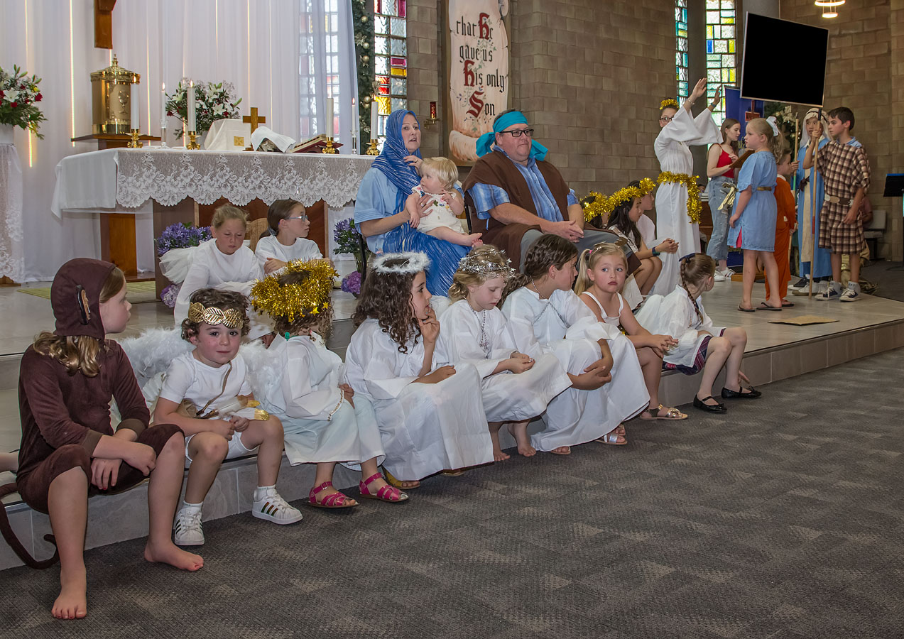 Christmas Family Mass 24 Dec - Photo 35